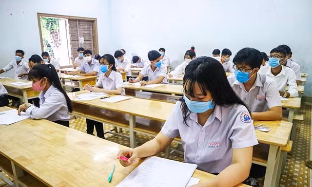 Sở GD&ĐT TP.HCM đề xuất tổ chức thi Tốt nghiệp THPT thành 2 đợt, thời gian cụ thể thế nào?