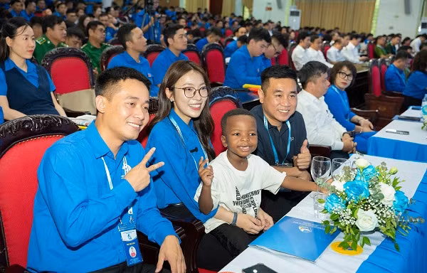 MC Khánh Vy, Quang Linh Vlogs là khách mời đại biểu Đại hội Hội LHTN Việt Nam tỉnh Nghệ An