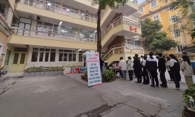 Gần 4.000 thí sinh dự thi ĐGNL đợt 1 của ĐH Quốc gia Hà Nội: Đề khó đạt điểm cao!