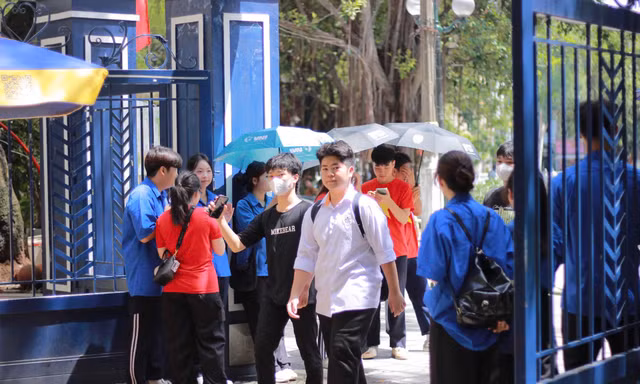 Đáp án tham khảo tất cả mã đề môn Vật lí, Hóa học, Sinh học kỳ thi tốt nghiệp THPT 2025