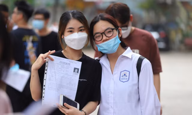 Tuyển sinh Đại học 2023: Nhiều trường dự kiến điểm chuẩn giảm sau 2 lần lọc ảo
