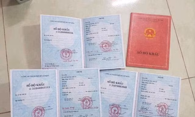 Sổ hộ khẩu giấy bị "khai tử", những thủ tục liên quan sẽ được thay đổi như thế nào?