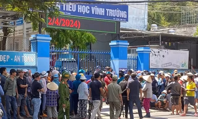 Vụ 37 học sinh nhập viện, một nữ sinh không qua khỏi nghi do ngộ độc thực phẩm