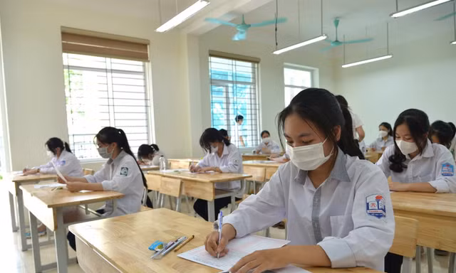 Nam Định, Ninh Bình công bố môn thi thứ 3 vào lớp 10 năm 2025 là Ngoại ngữ