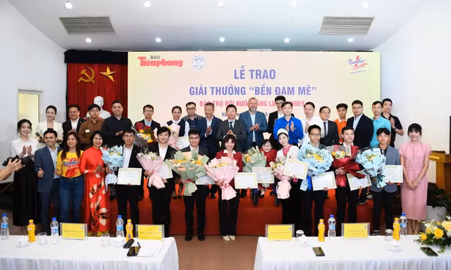 Trao giải Bền Đam Mê: Tôn vinh 11 cá nhân, dự án xuất sắc dám bước ra khỏi vùng an toàn