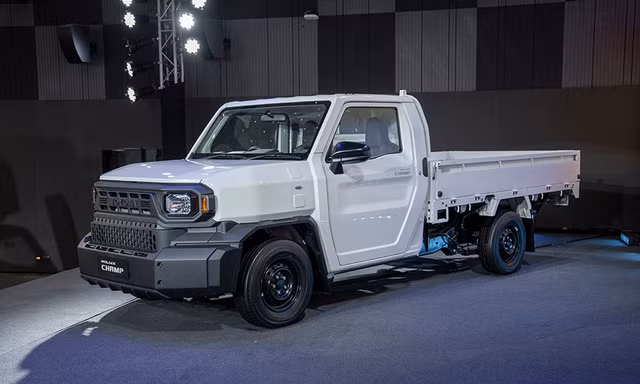 Bán tải Toyota Hilux Champ có giá từ 13.000 USD