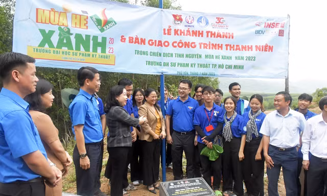 Khánh thành, bàn giao nhà tình thương ở Phú Yên