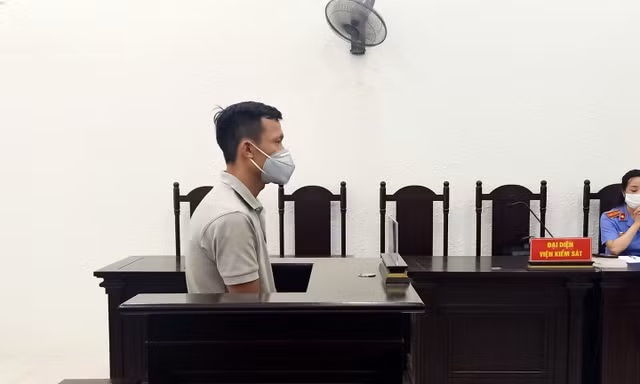 Bị cáo Trần Đình Quang tại tòa.