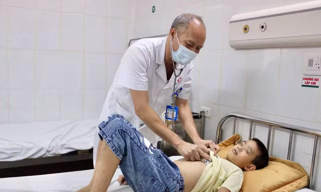 Mới nhất vụ 22 học sinh ở Hà Nội ngộ độc thực phẩm