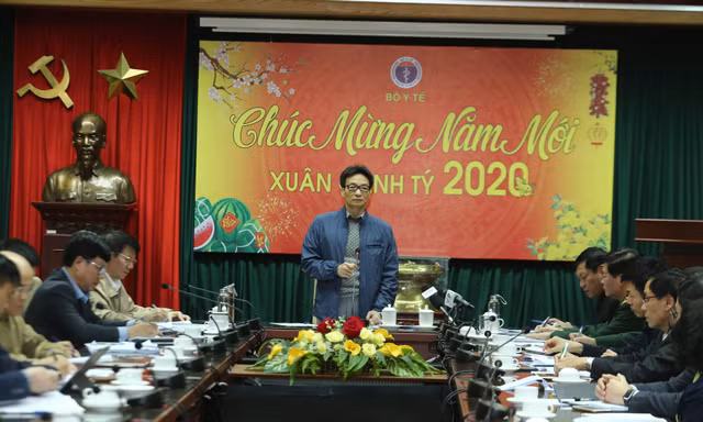 Phó Thủ tướng Vũ Đức Đam chỉ đạo tai cuộc họp chiều 28/1