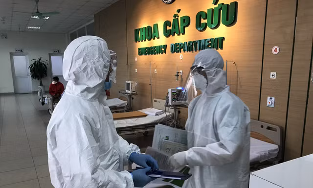 Người đàn ông Hải Dương mắc COVID-19 chưa tìm ra nguồn lây diễn biến nặng