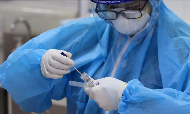 Thi tốt nghiệp THPT: Xét đặc cách tốt nghiệp cho thí sinh mắc COVID-19