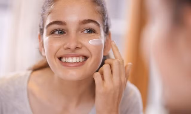 Chăm trị mụn nhưng lại bỏ quên các bước chăm sóc da sau mụn thì vẫn khó có làn da đẹp