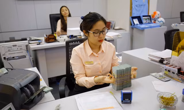 Quy định mới về vay ngân hàng, chế độ trợ cấp có hiệu lực từ tháng 9