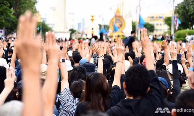 Hàng vạn người tham gia cuộc biểu tình ở Bangkok ngày 16/8. (Ảnh: CNA)