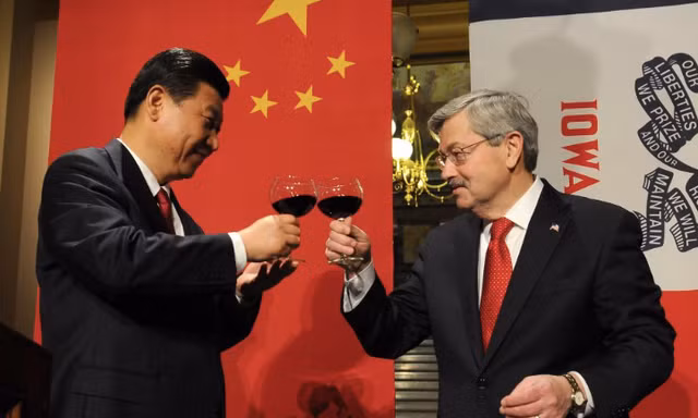Đại sứ Mỹ Terry Branstad trong một dịp gặp Chủ tịch Trung Quốc Tập Cận Bình. (Ảnh: CNN)