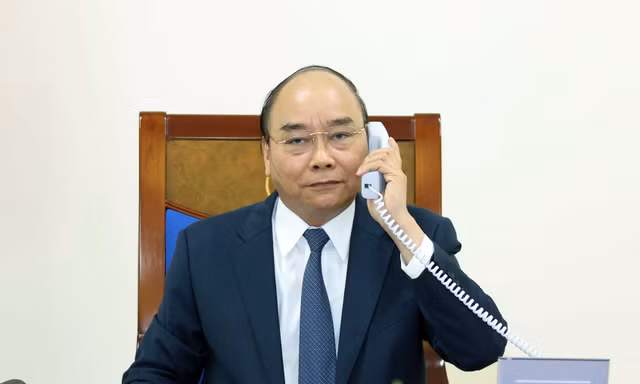 Thủ tướng Nguyễn Xuân Phúc tại cuộc điện đàm. (Ảnh: Mofa)