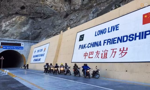 "Con đường hữu nghị" nối Trung Quốc và Pakistan chạy qua vùng tranh chấp với Ấn Độ. (Ảnh: Dawn)