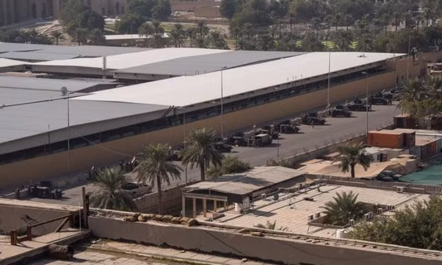 Khu vực đại sứ quán Mỹ ở Baghdad. (Ảnh: Reuters)