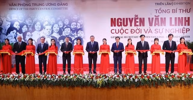 Tổng Bí thư Tô Lâm dự khai mạc Triển lãm 'Tổng Bí thư Nguyễn Văn Linh - Cuộc đời và sự nghiệp'