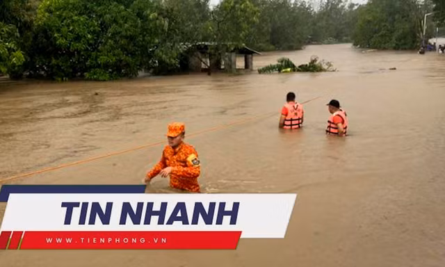 TIN NHANH: Sán dài 6m trong cơ thể cô gái gây sốc; Bão số 2 làm 25 người ở Philippines tử vong