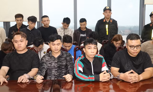 Bắt băng nhóm người Việt tại nước ngoài lừa đảo hơn 200 tỷ đồng