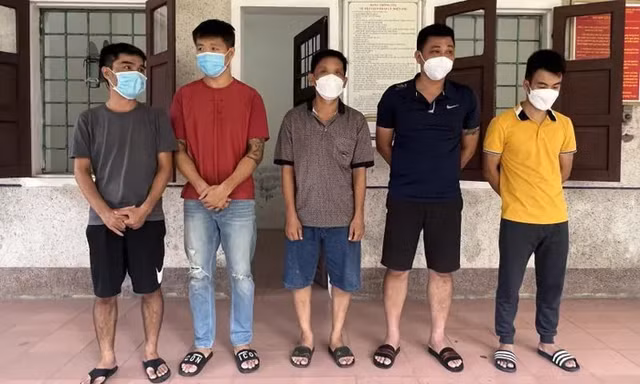 Chân sút nổi tiếng làng bóng 'phủi' xứ Nghệ làm đại lý đường dây cá độ nghìn tỷ
