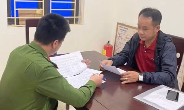 Bịa đặt ‘công an thu thêm tiền của con bạc rồi thả về’ 