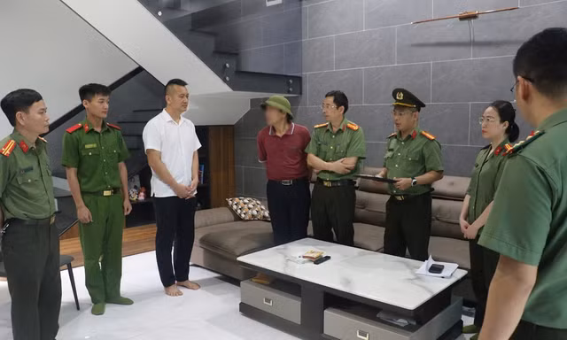 Khởi tố HLV nhiều năm ‘ăn chặn’ tiền của vận động viên