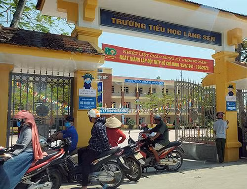 Trường Tiểu học làng Sen
