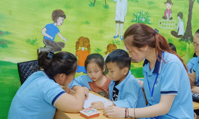 Lớp học đặc biệt nơi sinh viên là thầy, bệnh nhân là trò