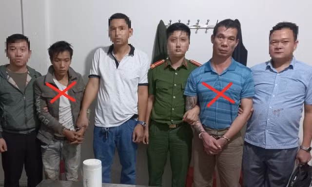 Bắt bốn 'con nghiện', thu giữ hơn 2.000 viên ma túy tổng hợp 