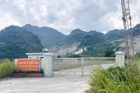 Khu xử lý rác 48 tỷ đồng ‘đắp chiếu’, người dân khốn khổ vì ô nhiễm