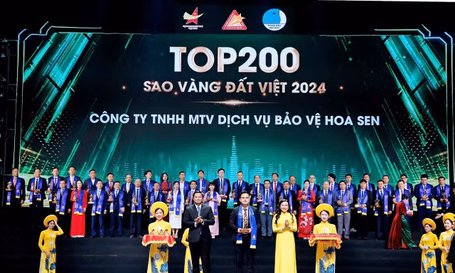 Công ty dịch vụ bảo vệ Hoa Sen nhận giải thưởng Sao Vàng đất Việt 2024
