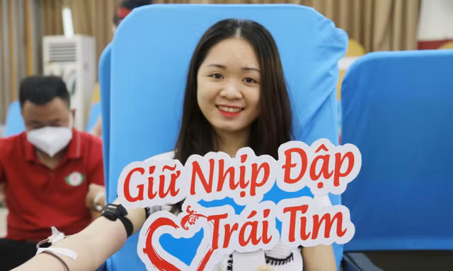 Sôi nổi ngày hội hiến máu Giọt hồng xứ Nghệ