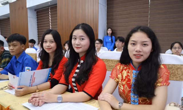 Nhiều giải pháp phát triển đảng viên trong học sinh