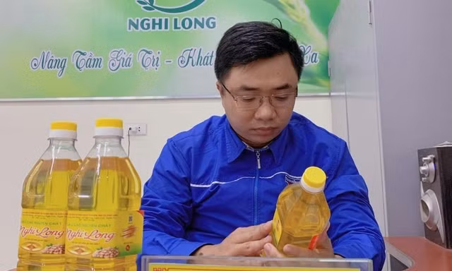 Cán bộ Đoàn vượt đại dịch phát triển sản phẩm sạch, tạo việc làm cho lao động địa phương