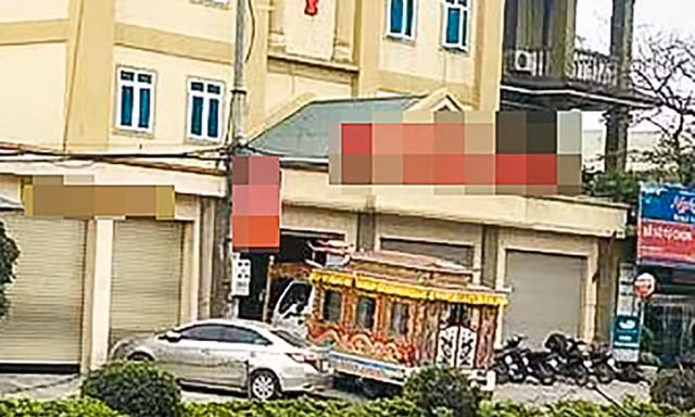 Mở cửa phòng khách sạn phát hiện người đàn ông tử vong từ lâu, bốc mùi hôi thối