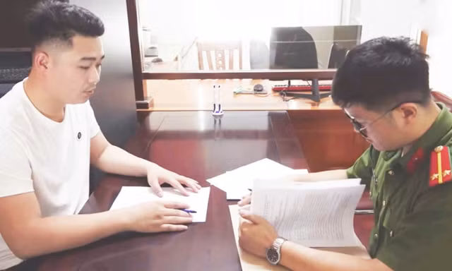 Tạm giữ hình sự người đàn ông hành hung nữ nhân viên y tế