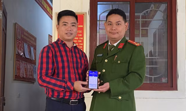 Trả lại hơn 700 triệu đồng cho người chuyển khoản nhầm