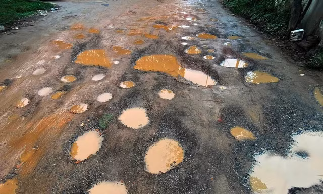 Điểm mặt những con đường ‘nát như tương’ ở TP Vinh