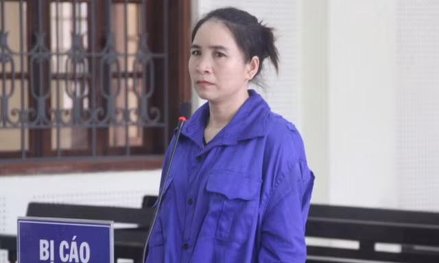 Người phụ nữ ngược núi buôn ma túy, giấu ‘hàng’ trong nội y