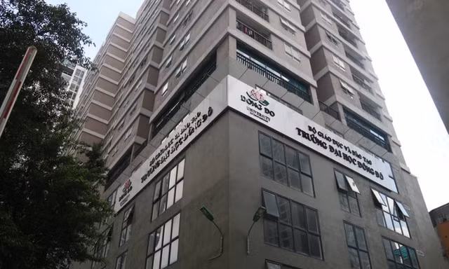 Khởi tố thêm hai cán bộ đại học Đông Đô