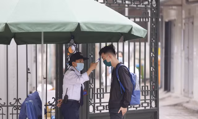 Điều chỉnh khung kế hoạch thời gian năm học: Các trường ĐH có phải 'dồn toa'?