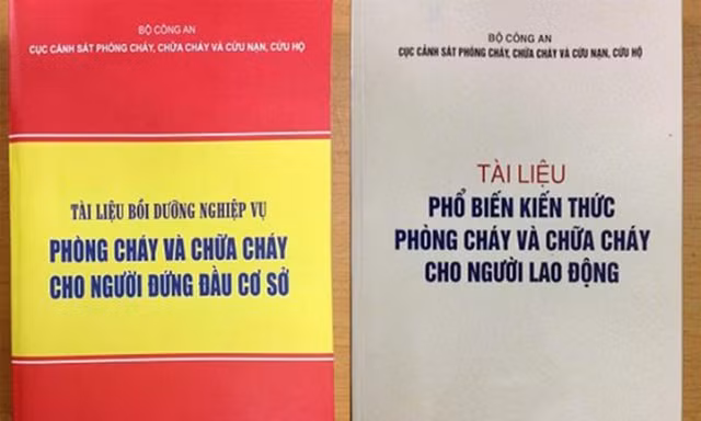 Giả danh công an bán tài liệu, phương tiện phòng cháy chữa cháy