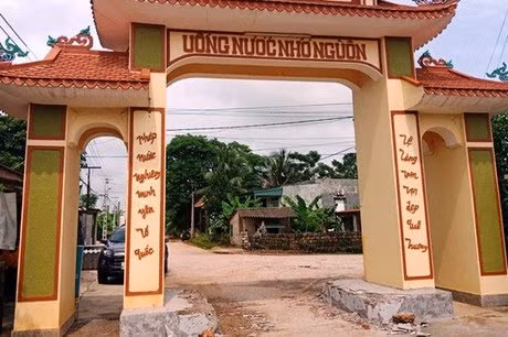 Cổng làng nơi xảy ra vụ việc
