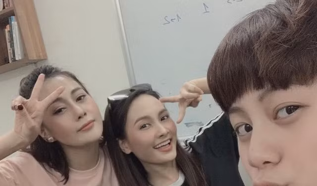 Các diễn viên gặp gỡ dấy lên tin đồn Về nhà đi con có phiên bản đặc biệt