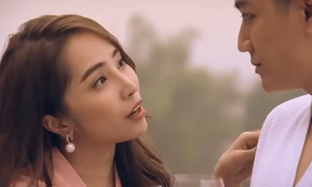 Quỳnh Trinh bất ngờ hỏi Trần Bạt chuyện có ý định bỏ vở hay không