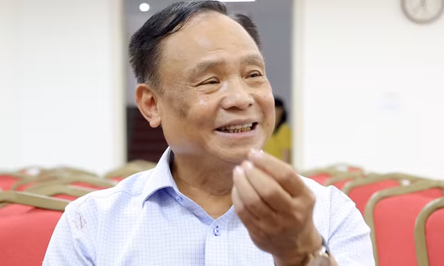'Dưới tán hoa siren': Ngồn ngộn đời sống, thân phận người Việt xa xứ