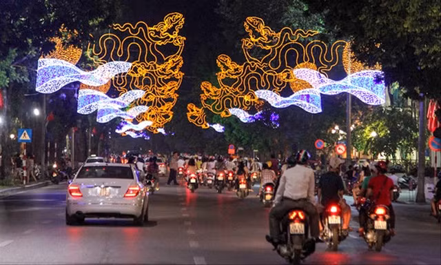 Vận động thiết kế trang trí thành phố Hà Nội 2023